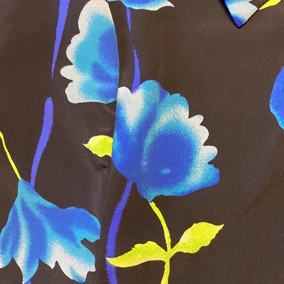 Rikki Sue Vintage Navy Blue Blouse With Blue Flowers. Size 22W - Picture 2 of 6
